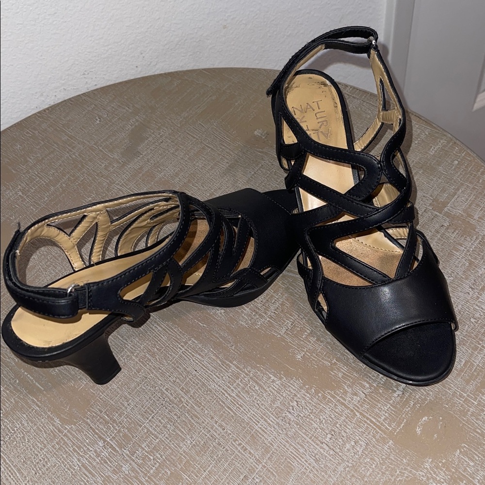 Naturalizer Women's Black Strappy Sandals - Picture 4 of 7